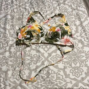 Kona Sol D/DD Floral Bikini Top with Tropical Print
